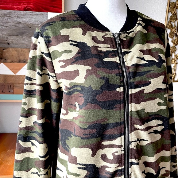 Sanctuary City Topper Zip-up Camo Jacket - Picture 3 of 11